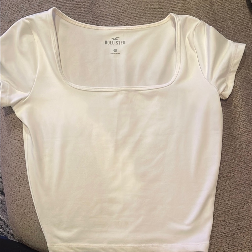 Hollister Cream Fitted Short Sleeve Blouse